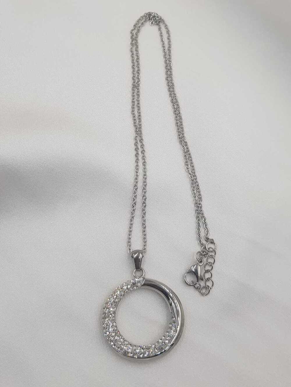 Vog%20Çelik%20%20Swarovski%20Model%20Şık%20Tasarım%20Taşlı%20Halka%20Dizayn%20Sevgiliye,Anneye,Arkadaşa%20Hediye%20Kolye