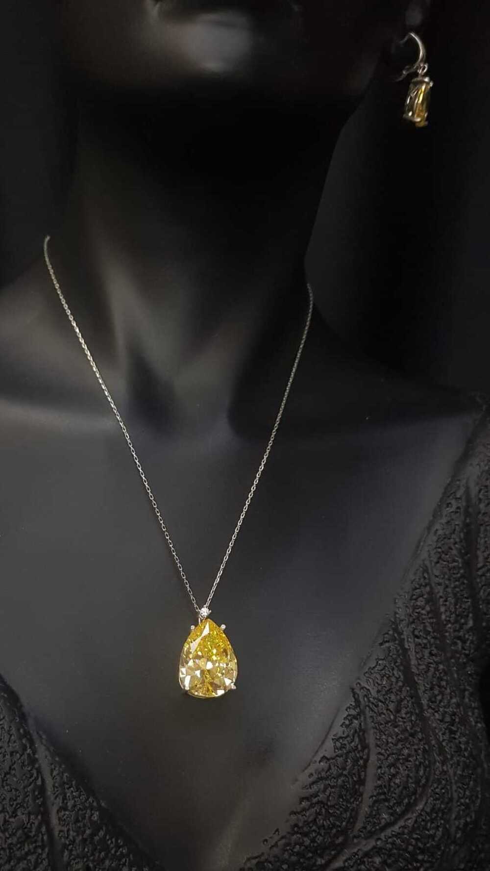 Vog%20Swarovski%20Kesim%20Sarı%20Sitrin%20Damla%20Tasarım%203’Lü%20Set%20Gümüş%20Sevgiliye,Eşe%20Yüzük,Küpe,Kolye