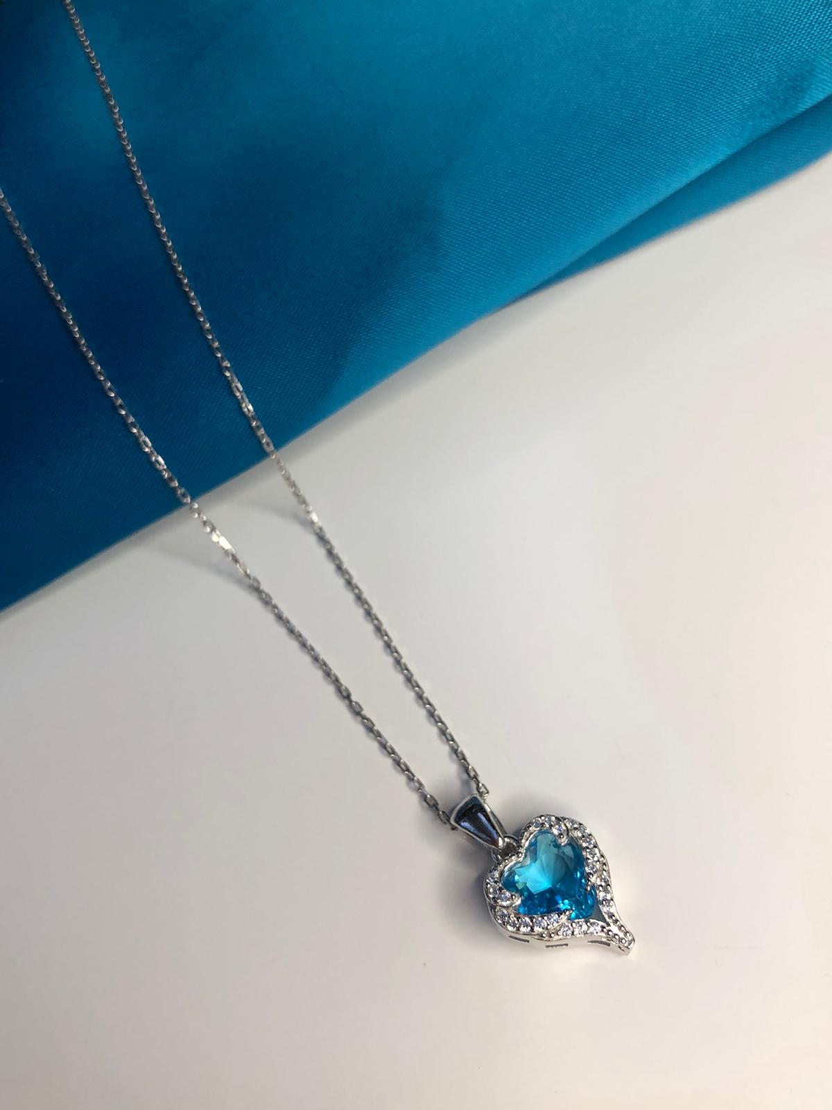 Vog%20Aqua%20Swarovski%20Taşlı%20Pandora’s%20Model%20Kalp%20Tutkusu%20925%20Gümüş%20Sevgiliye-Eşe-Arkadaşa%20Kolye