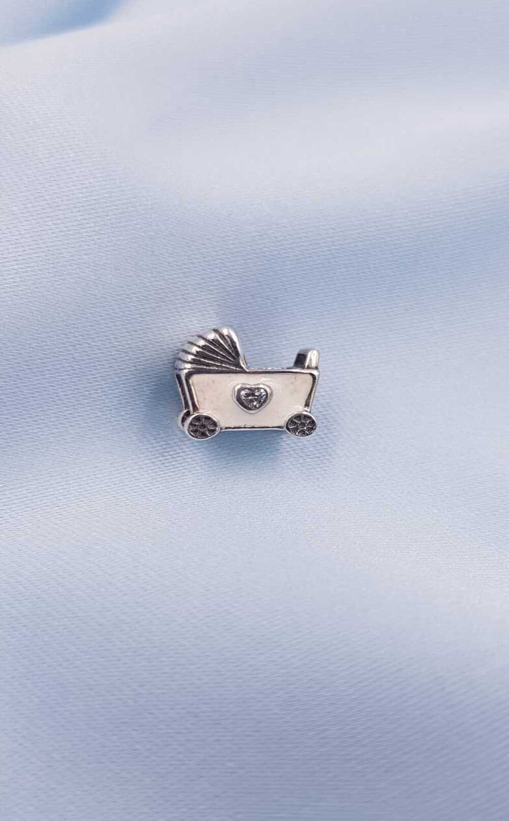 Vog%20Pandora’s%20Charm’s%20Bebek%20Arabası%20Model%20925%20Ayar%20Gümüş%20Charms