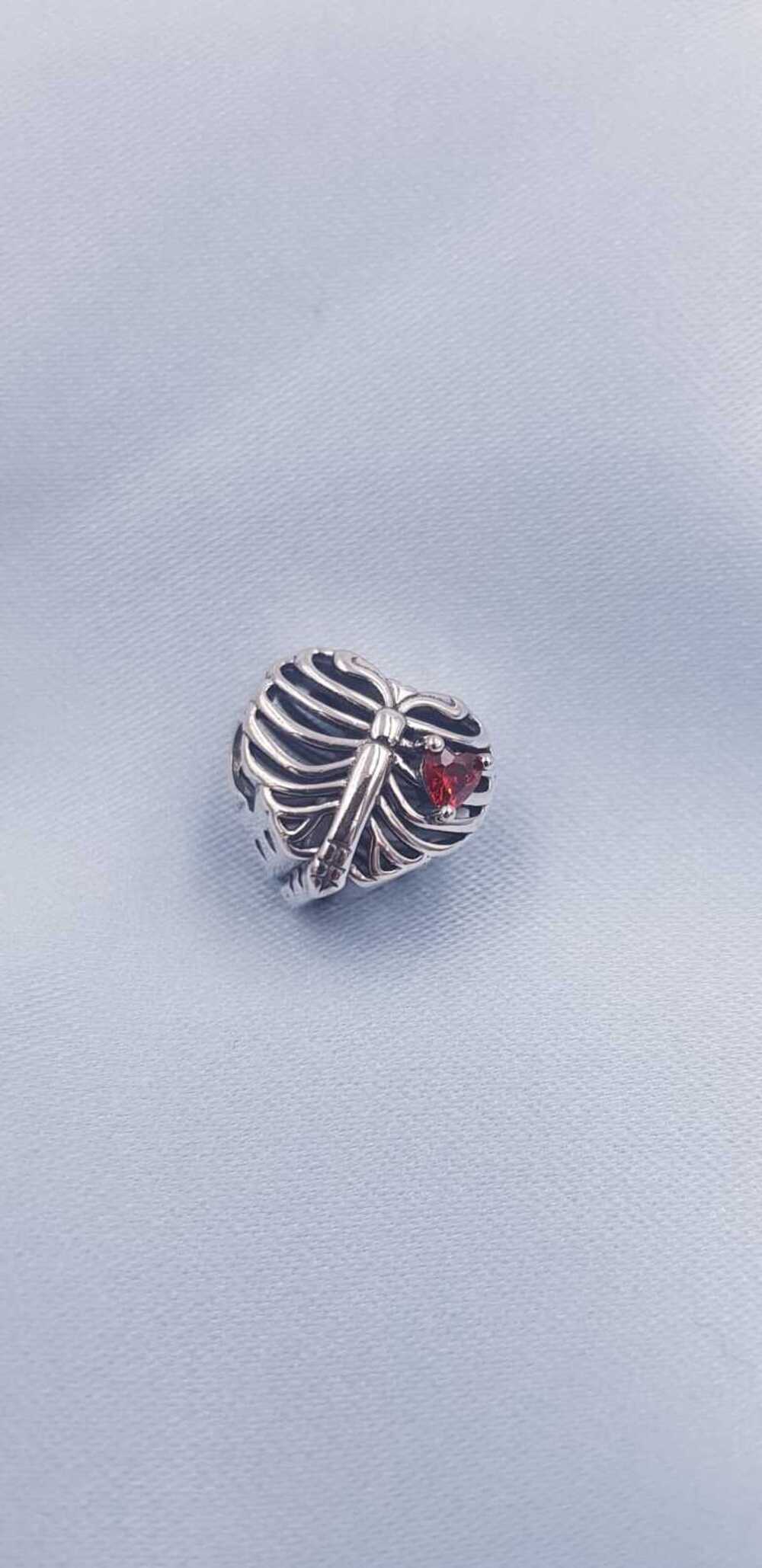 Vog%20Pandora’s%20Charm’s%20Kalp%20Atışı%20Kırmızı%20Zirkonia%20Taşlı%20925%20Ayar%20Gümüş%20Charms