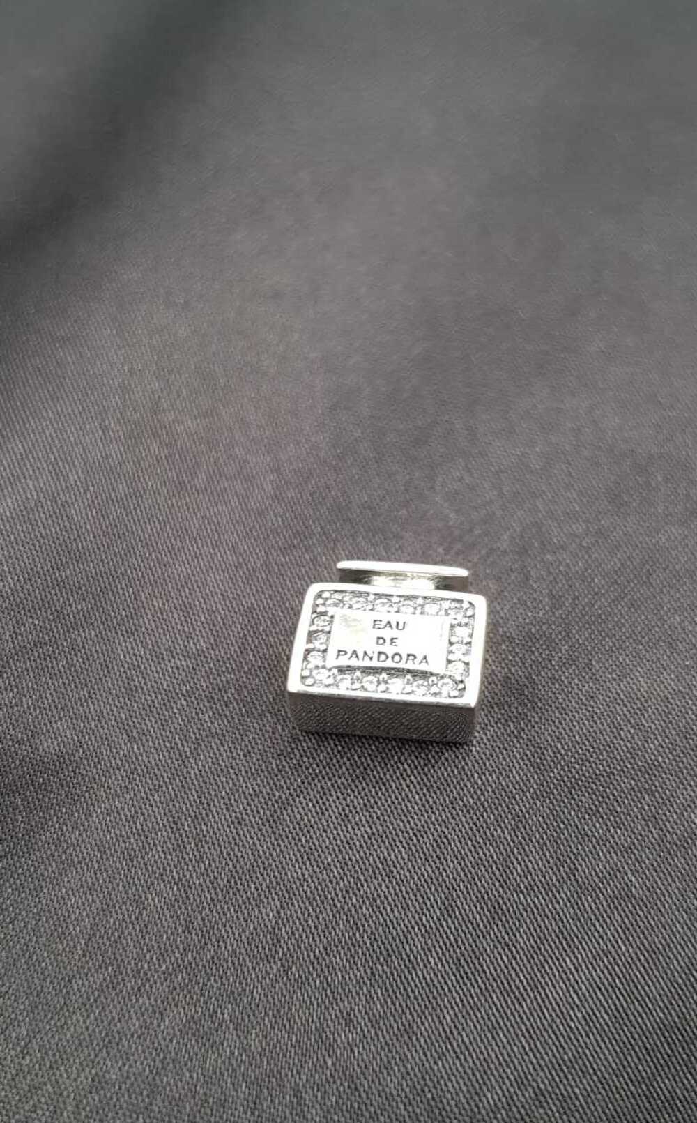 Vog%20Pandora’s%20Charm’s%20Parfüm%20Şişesi%20Model%20925%20Ayar%20Gümüş%20Charms