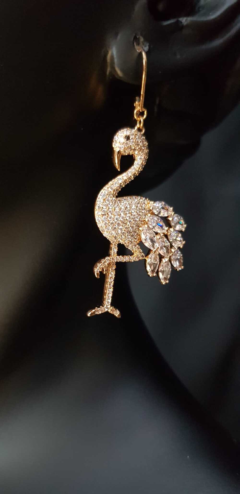 Vog%20Xuping%20Flamingo%20Tasarım%20Ve%20Swarovski%20Taşlı%20Micro%20Kaplama%20Küpe