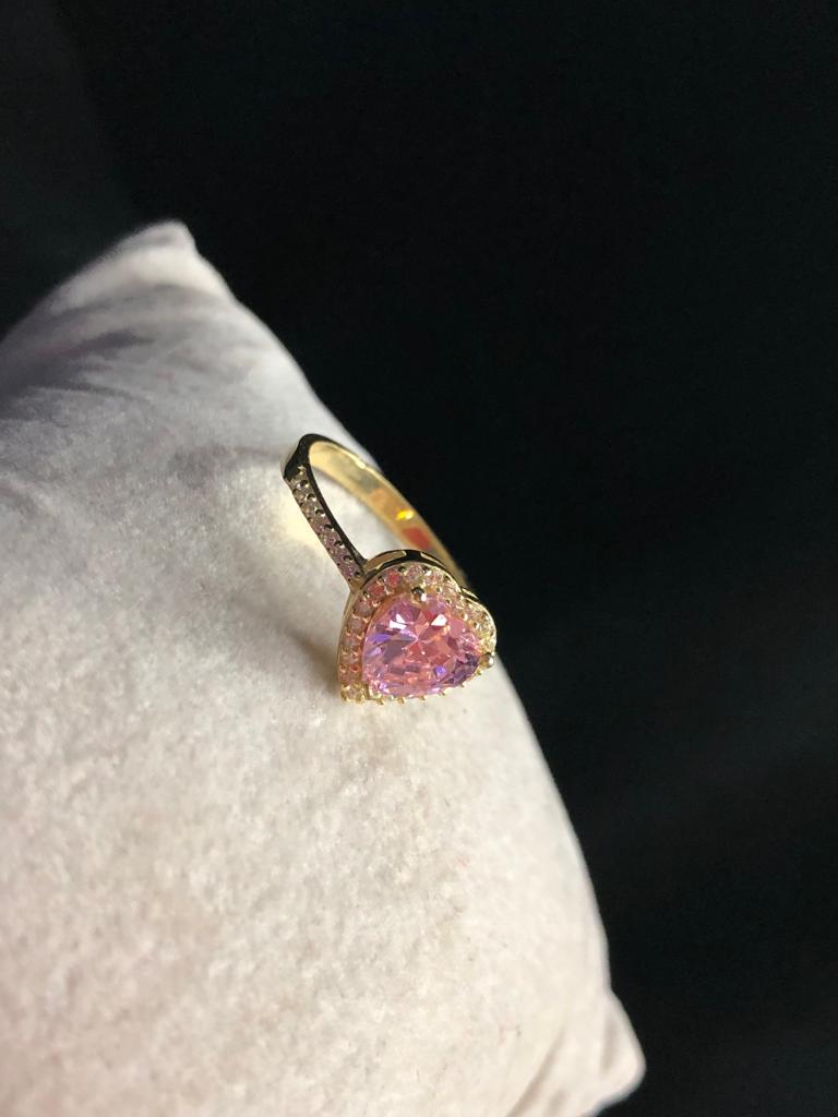 Vog%20Swarovski%20Taşlı%20Pembe%20Renkli%20Kalpli%20925%20Ayar%20Gümüş%20Sevgiliye,Anneye,Arkadaşa%20Hediye%20Yüzük